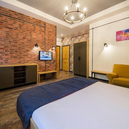 Self Check-In Apartments Near Landscape Alley Κίεβο Εξωτερικό φωτογραφία